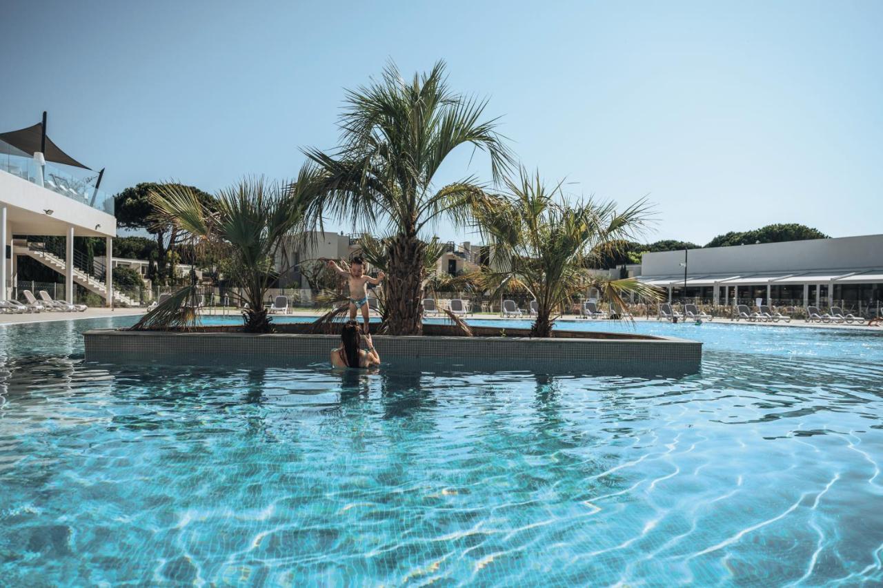 Hotel Belambra Clubs Port Camargue - Les Salins Le Grau-du-Roi Esterno foto